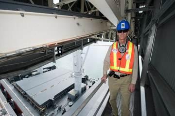 VITERRA 2013 / 091024_VITERA_1ST_SHIPLOAD_053