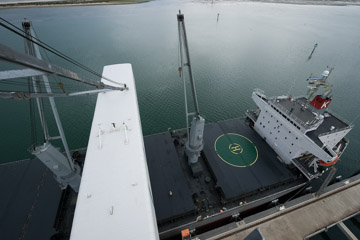 VITERRA 2013 / 091024_VITERA_1ST_SHIPLOAD_064