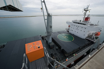 VITERRA 2013 / 091024_VITERA_1ST_SHIPLOAD_067