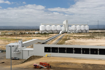 VITERRA 2013 / 091025_VITERA_1ST_SHIPLOAD_116