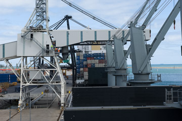 VITERRA 2013 / 091025_VITERA_1ST_SHIPLOAD_129