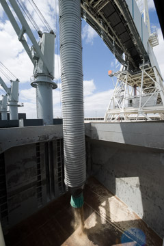 VITERRA 2013 / 091025_VITERA_1ST_SHIPLOAD_143