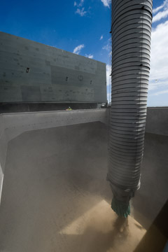 VITERRA 2013 / 091025_VITERA_1ST_SHIPLOAD_147