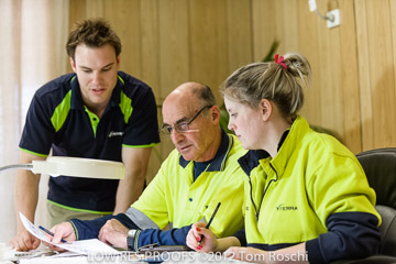 VITERRA / VITERRA_HARVEST_HERO_078_(121015)