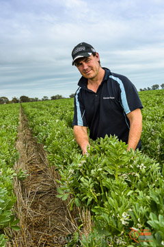 VITERRA 2013 / VITERRA_GLENVALE_FARMS_105_140909