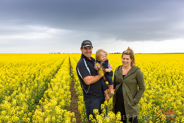 VITERRA 2013 / VITERRA_GLENVALE_FARMS_149_140909