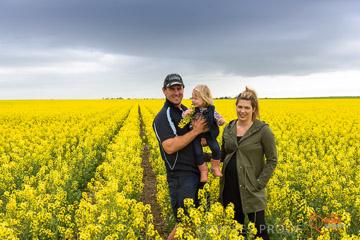 VITERRA 2013 / VITERRA_GLENVALE_FARMS_150_140909