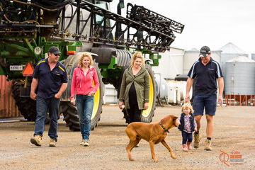 VITERRA 2013 / VITERRA_GLENVALE_FARMS_195_140909