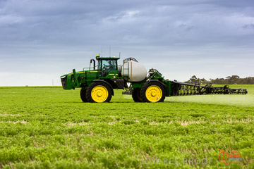 VITERRA 2013 / VITERRA_GLENVALE_FARMS_242_140909