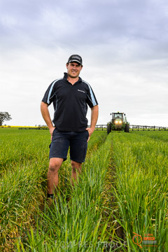VITERRA 2013 / VITERRA_GLENVALE_FARMS_357_140909