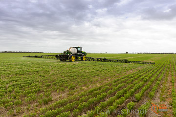 VITERRA 2013 / VITERRA_GLENVALE_FARMS_366_140909