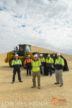 April 2015 / VITERRA_ROSEWORTHY_LOADER_0002_150429