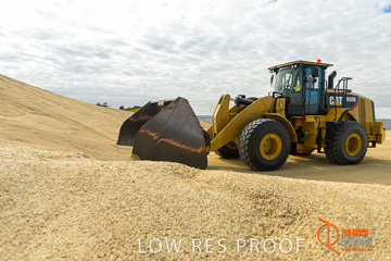 April 2015 / VITERRA_ROSEWORTHY_LOADER_0041_150429