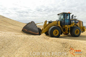 April 2015 / VITERRA_ROSEWORTHY_LOADER_0042_150429