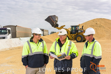 April 2015 / VITERRA_ROSEWORTHY_LOADER_0064_150429