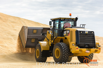 April 2015 / VITERRA_ROSEWORTHY_LOADER_0129_150429