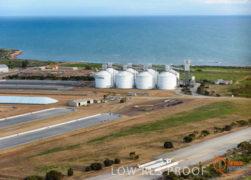 July 2015 / WALLAROO_BUNKERS_027_150724