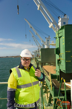 July 2015 / SHIP_LOADING_WALLAROO_084_150724