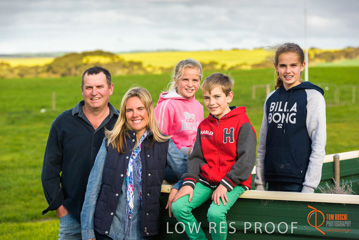 August 2015 / ROBERTS_AP_025_150805