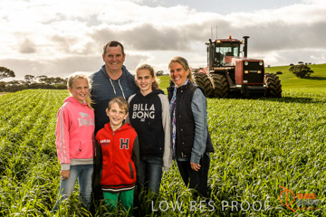 August 2015 / ROBERTS_AP_061_150805