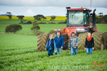 August 2015 / ROBERTS_AP_096_150805