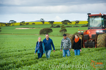 August 2015 / ROBERTS_AP_099_150805