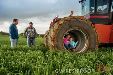 August 2015 / ROBERTS_AP_136_150805