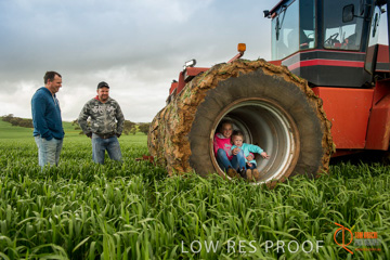 August 2015 / ROBERTS_AP_137_150805