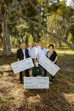 VITERRA / VITRRA_CHARITY_CHEQUES_029_160513