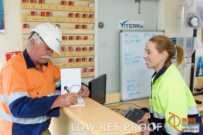 April 2017 / CLASSING_HUT_103_170427