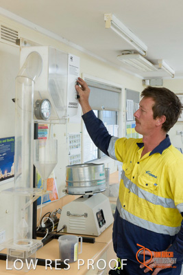 April 2017 / CLASSING_HUT_124_170427