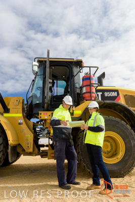 April 2017 / PRE_START_FRONT_END_LOADER_016_170427