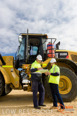 April 2017 / PRE_START_FRONT_END_LOADER_017_170427