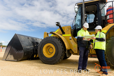 April 2017 / PRE_START_FRONT_END_LOADER_026_170427