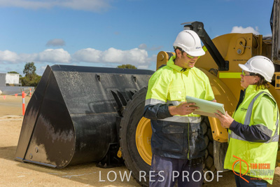 April 2017 / PRE_START_FRONT_END_LOADER_042_170427