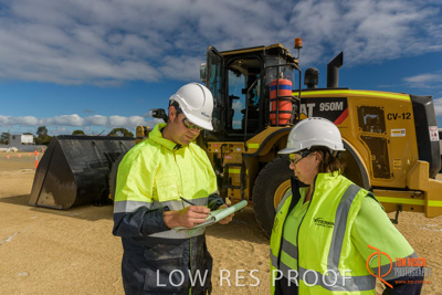 April 2017 / PRE_START_FRONT_END_LOADER_049_170427