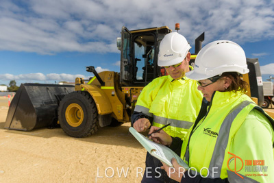 April 2017 / PRE_START_FRONT_END_LOADER_055_170427