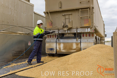 April 2017 / TRUCK_UNLOADING_SAMPLING_035_170427