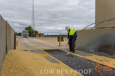 April 2017 / TRUCK_UNLOADING_SAMPLING_042_170427