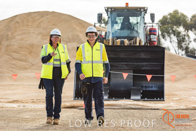 April 2017 / WALKING_BUNKER_001_170427