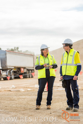 April 2017 / WALKING_BUNKER_043_170427