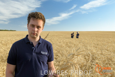 December 2017 / GLENCORE_STAFF_WHEAT_FIELD_071_171219