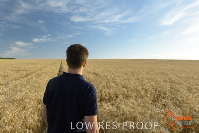 December 2017 / MALE_IN_WHEAT_FIELD_006_171219