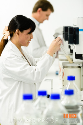 June 2018 / LAB_falling_numbers_female_180601_005