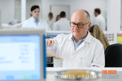 June 2018 / LAB_sample_measuring_female-male_180601_058