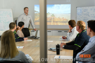 June 2018 / LAB_staff_training-meeting_180601_001