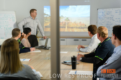 June 2018 / LAB_staff_training-meeting_180601_002