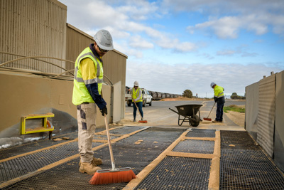 April 2019 / SWEEPING_190401_134