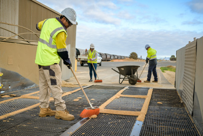 April 2019 / SWEEPING_190401_148