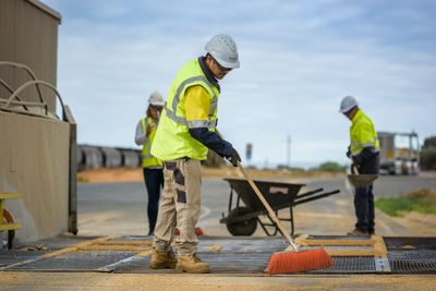 April 2019 / SWEEPING_190401_172